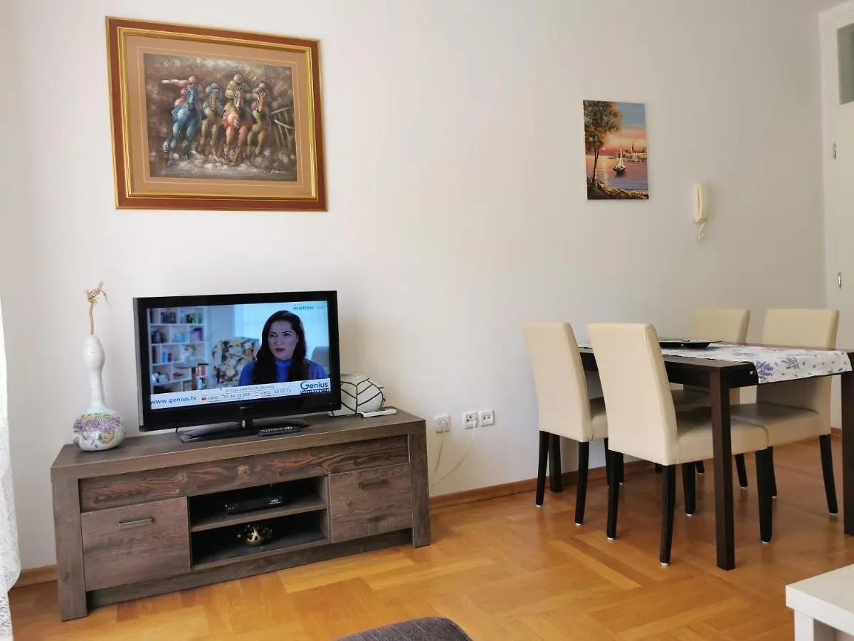 Apartments Mara Cres