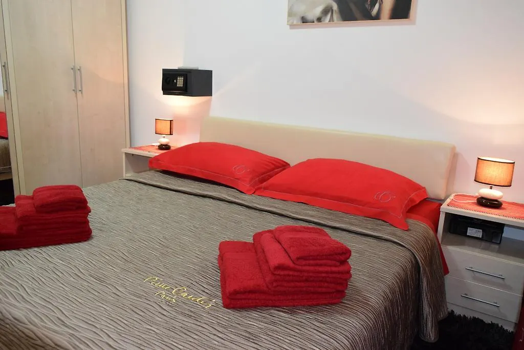 Apartments Mara Cres