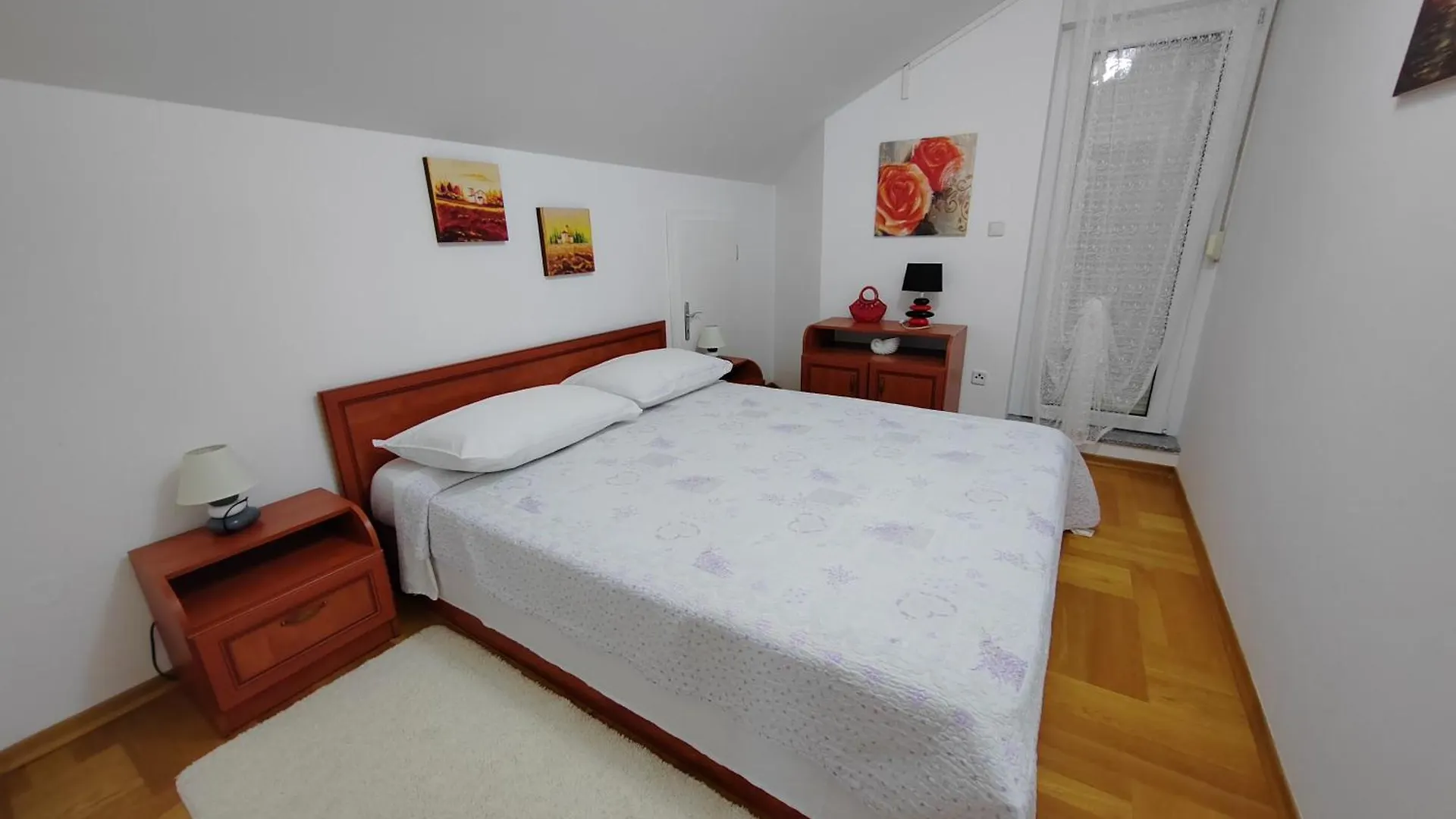 Apartments Mara Cres