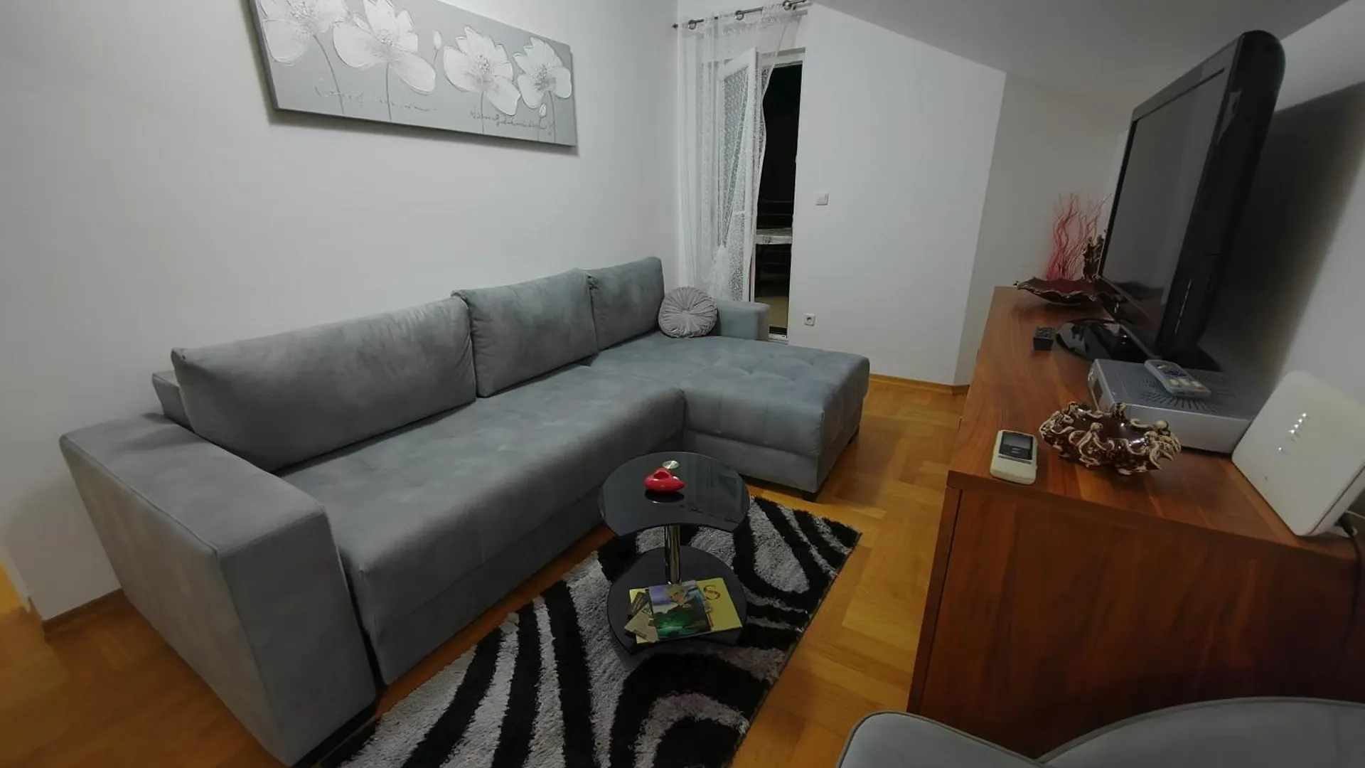 Apartments Mara Cres 0*,  Croatia