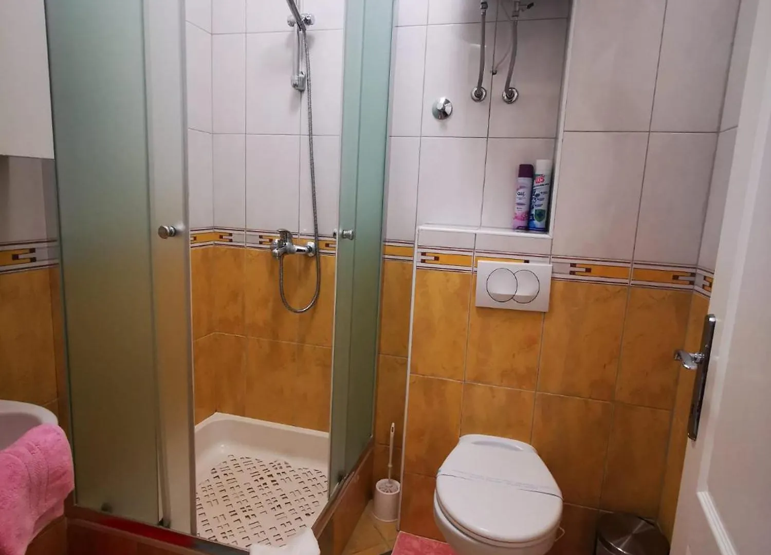 Apartments Mara 茨雷斯