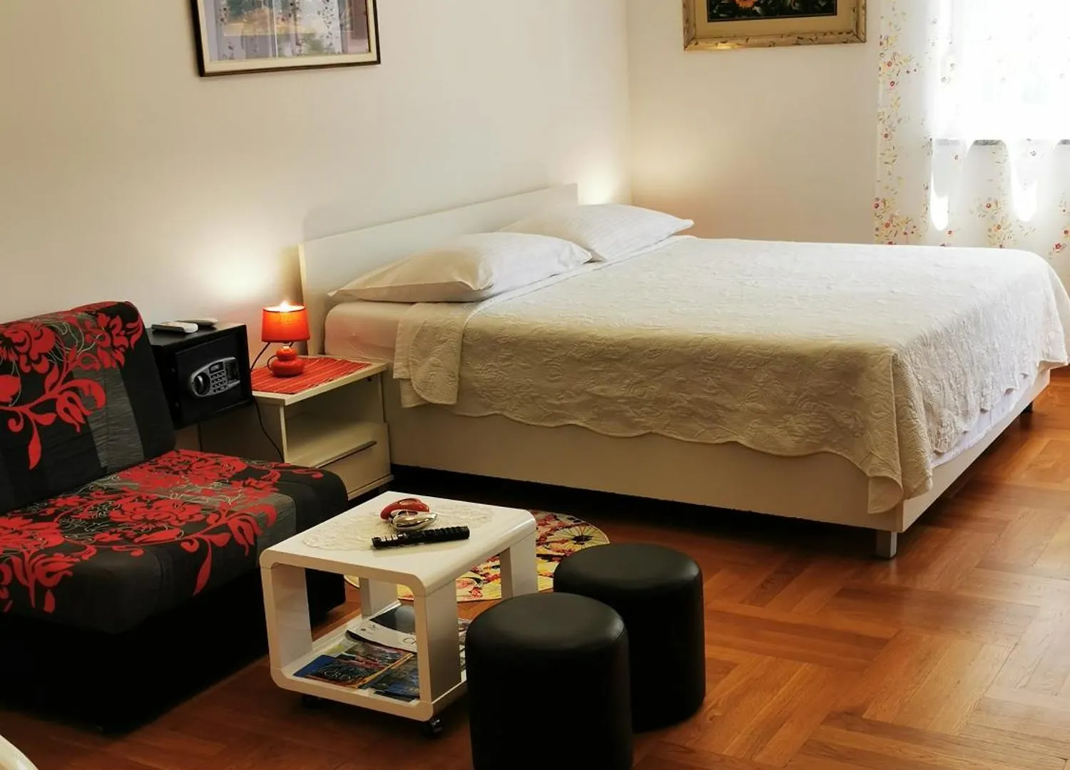Apartments Mara Cres
