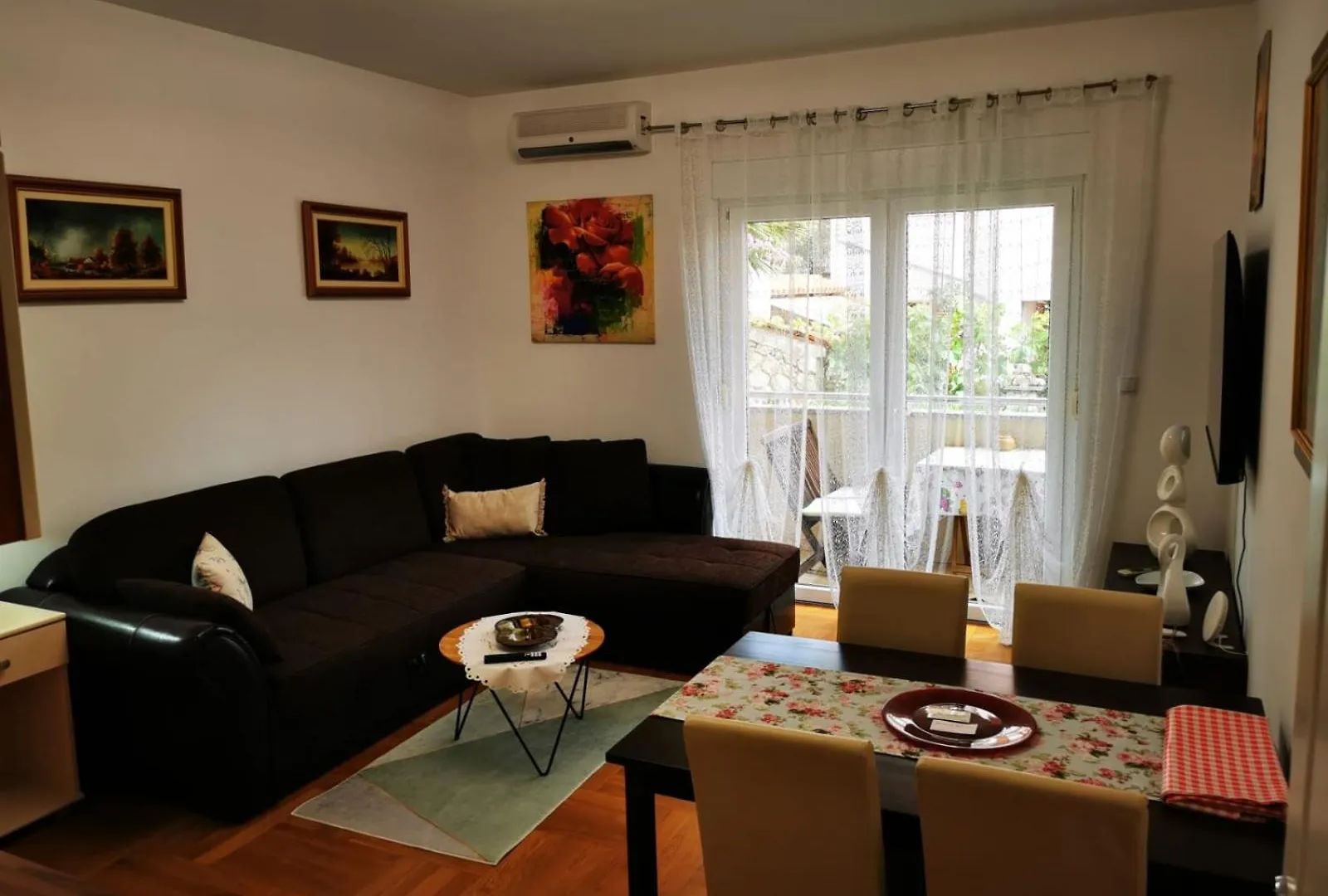 Apartments Mara Cres