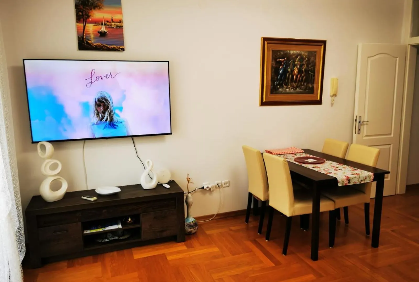 Apartments Mara 茨雷斯 0*,  克罗地亚