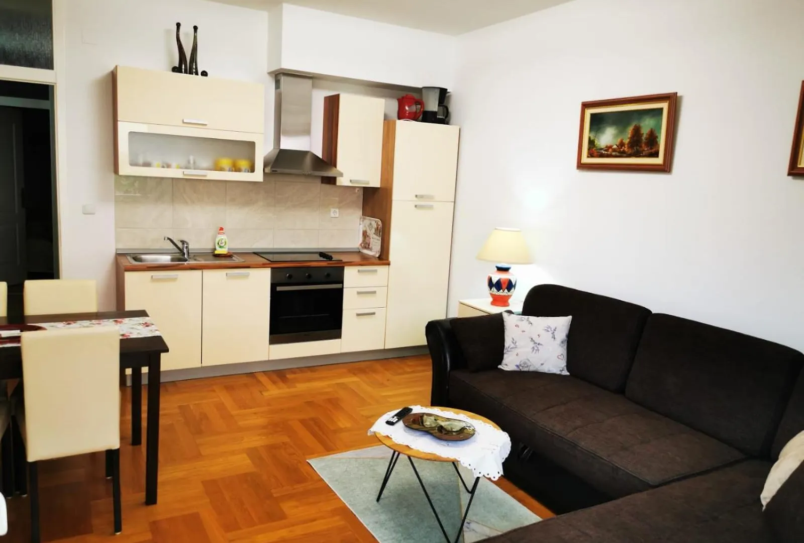 Apartments Mara 茨雷斯