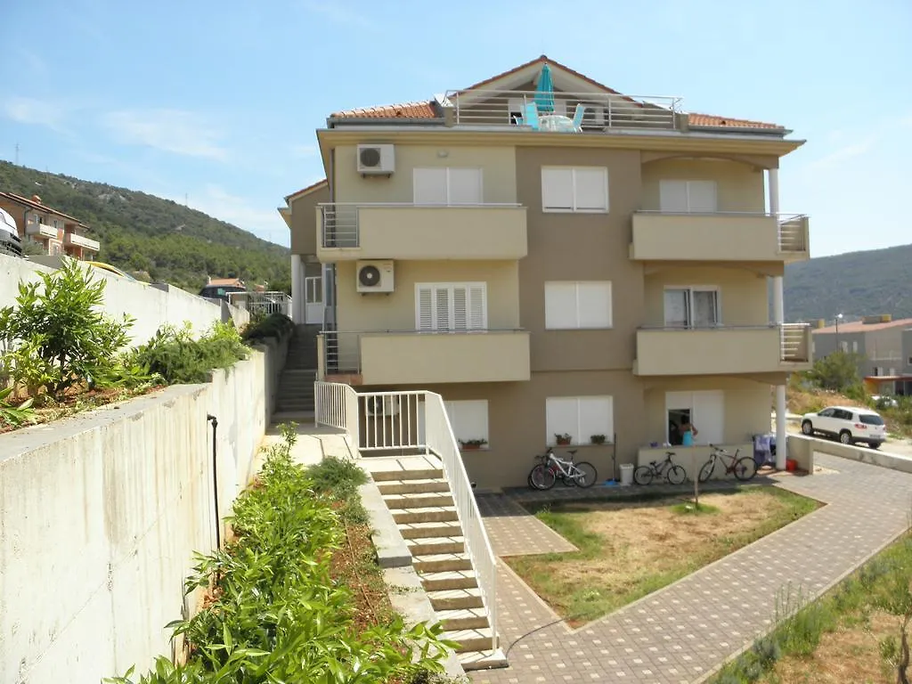 Apartments Mara Cres Croatia