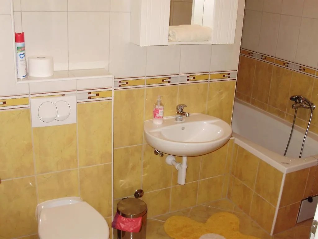 Apartments Mara Cres