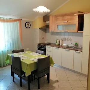 Ruza Appartamento Umago